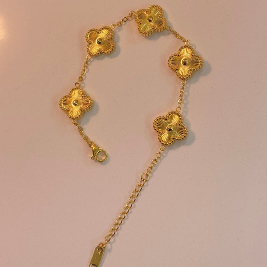 VCA Gold Clover Bracelet