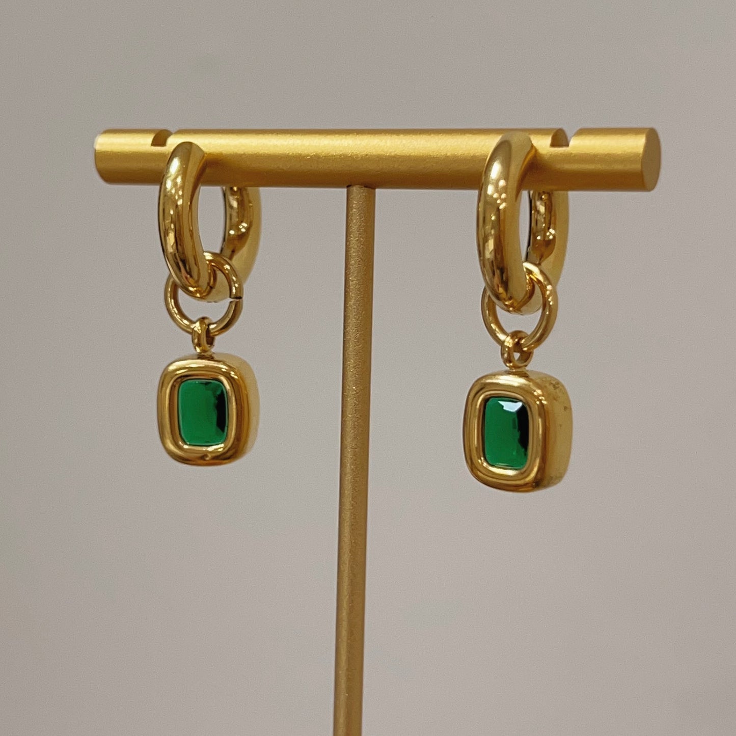 ￼ Emerald Earrings