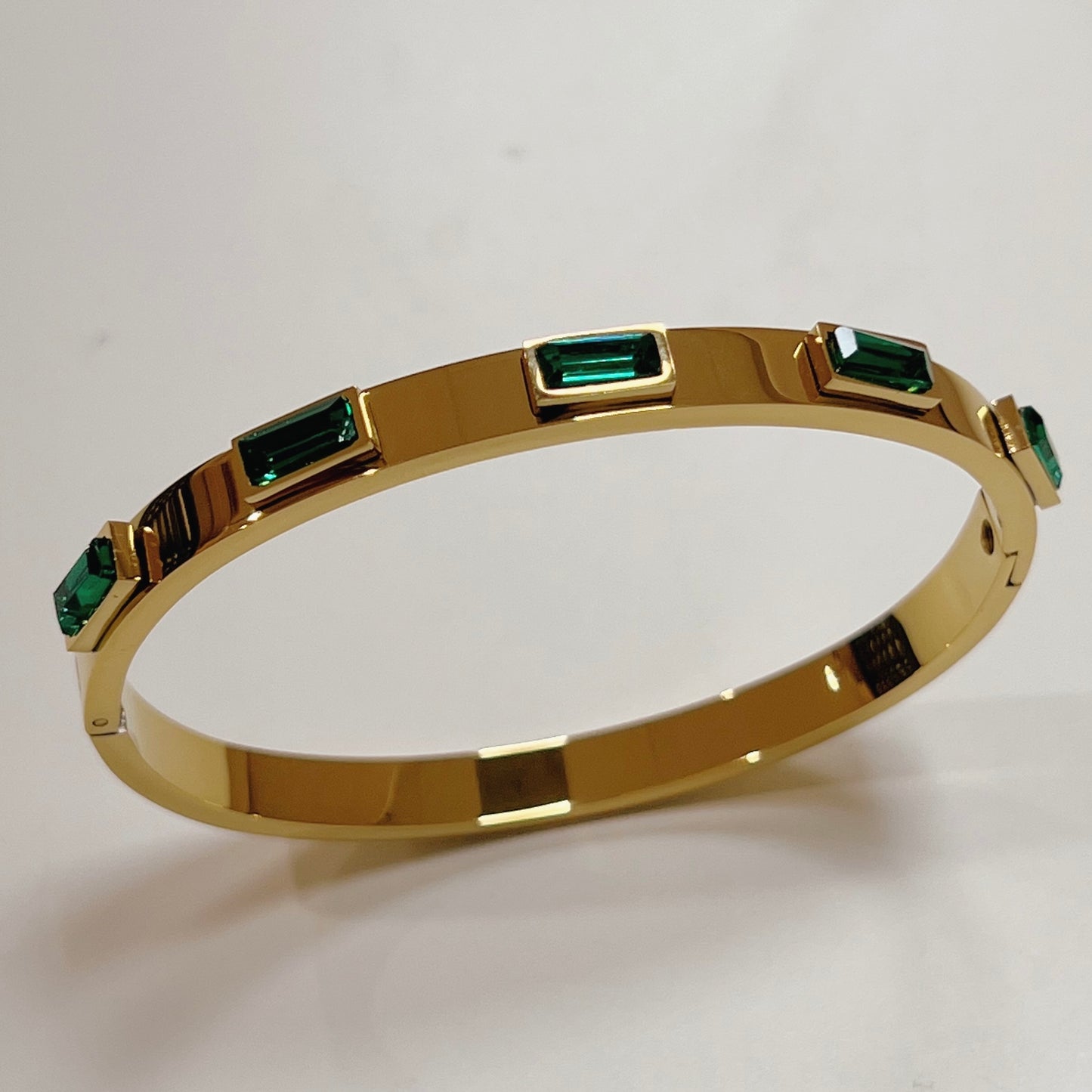 Emerald Cuff￼